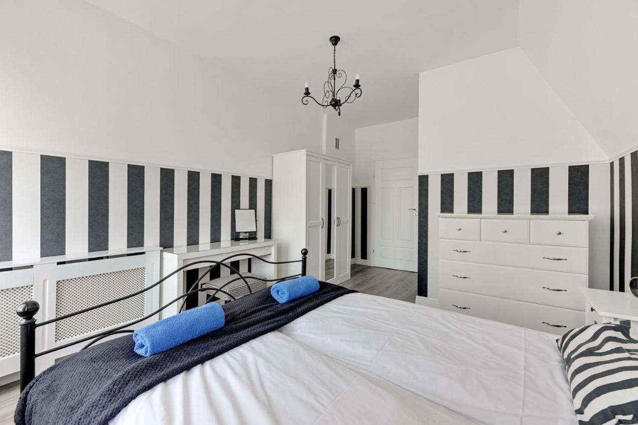 Pola By Q4Apartments - Heart Of The Old Town グダニスク エクステリア 写真